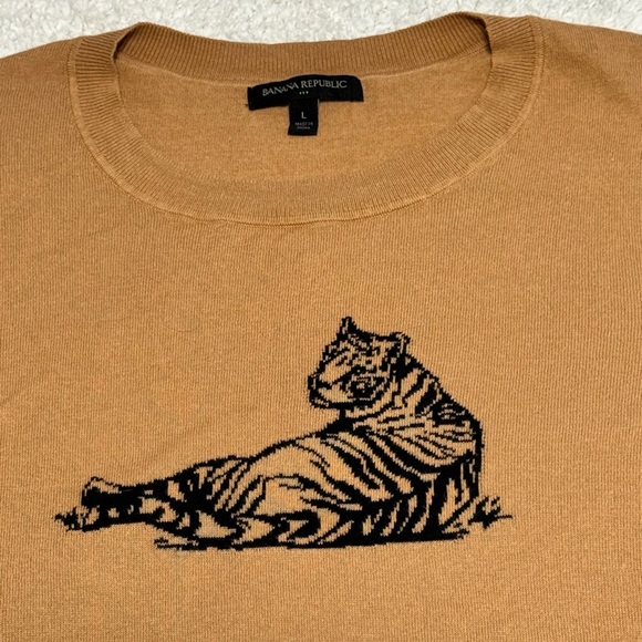 Banana Republic Tiger Sweater Size L - Picture 2 of 3